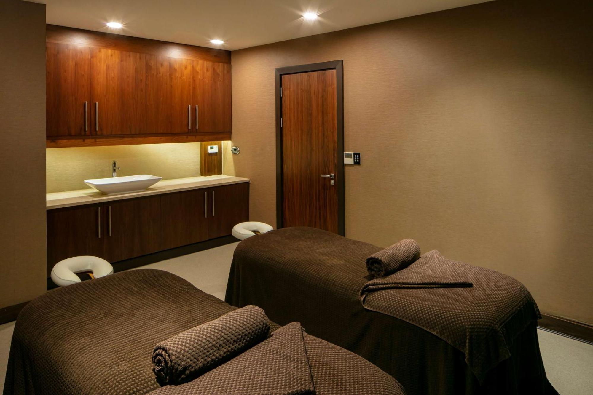 Doubletree By Hilton Chester Luaran gambar